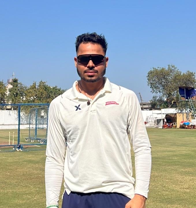 Ratlam’ Cricketer In Ranji Trophy: रणजी ट्रॉफी में रतलाम के आशुतोष का कमाल 