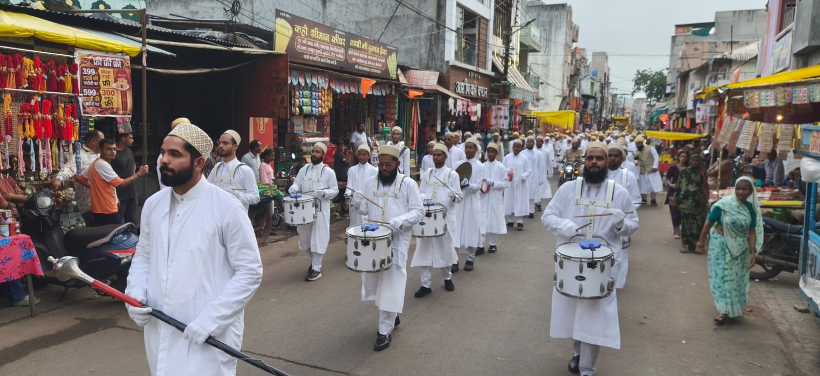 ईद मिलाद उन नबी का पर्व हर्षौल्लास से मनाया गया बोहरा समाज ने रैली निकाल कर लोगों को जागरूक करने का दिया संदेश