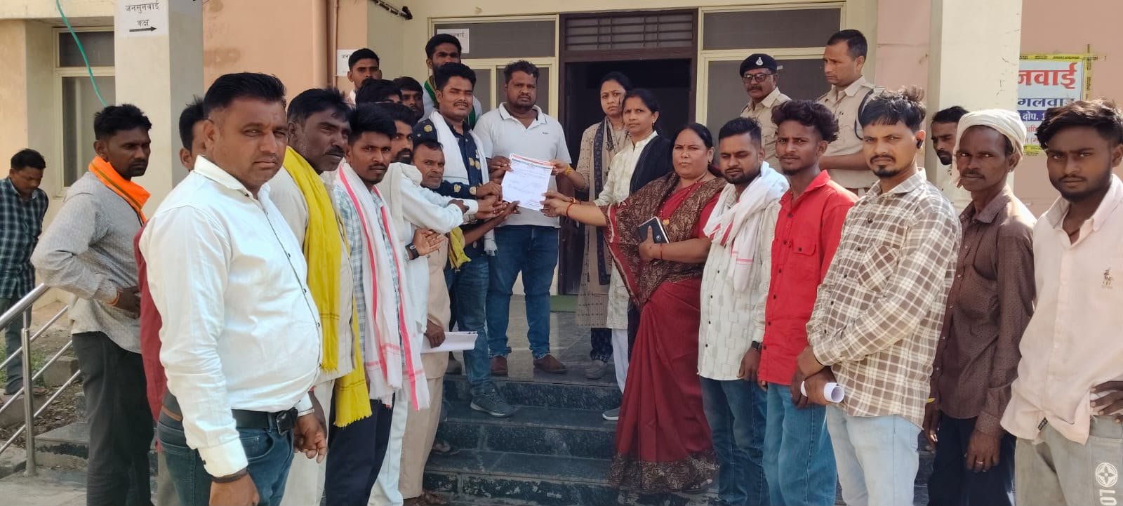 SIR प्रक्रिया में कथित अनियमितताओं के विरोध में भारत आदिवासी पार्टी ने सौंपा ज्ञापन